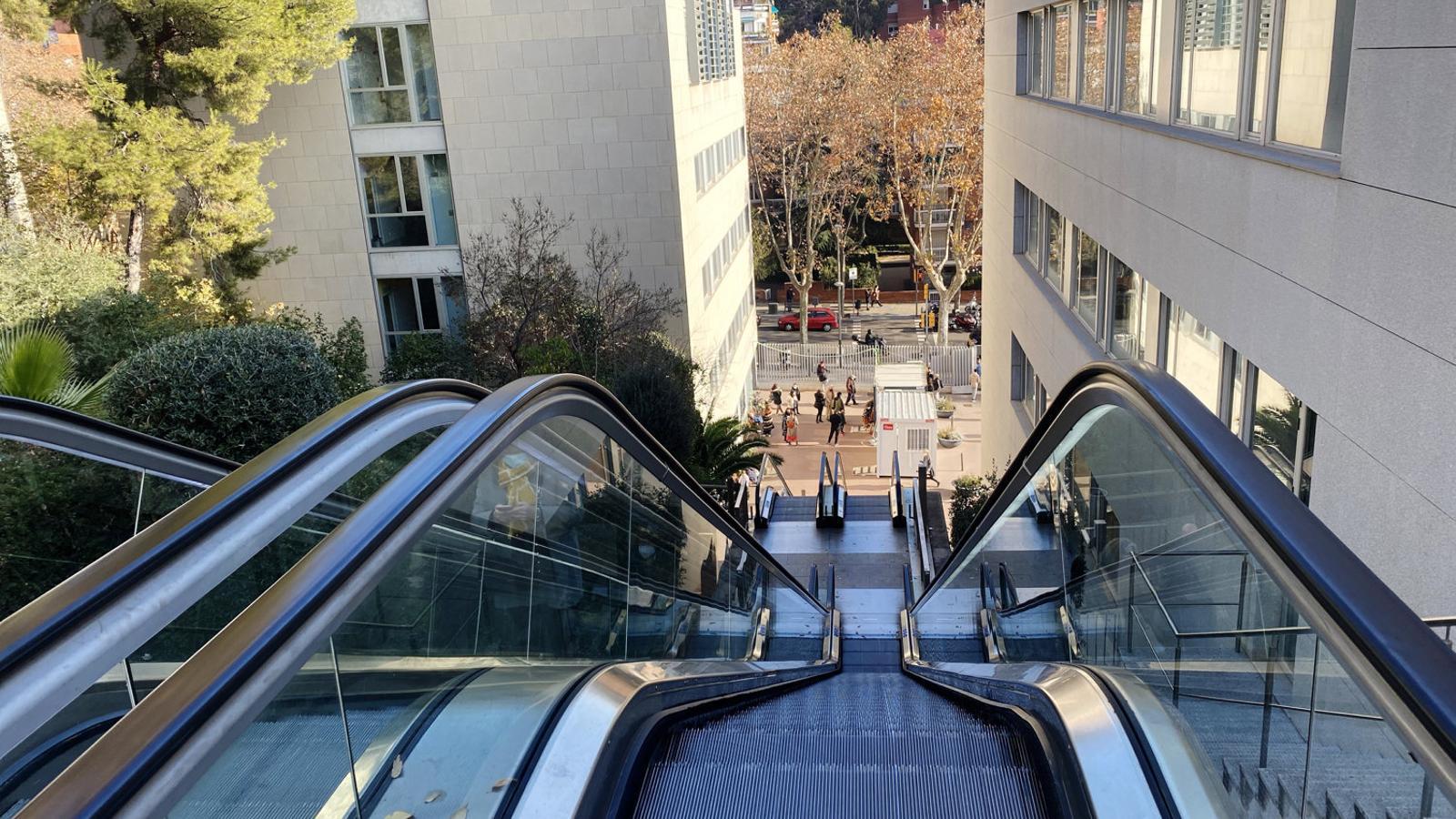 Escaleras mecánicas urbanas — Ascensores Skylift