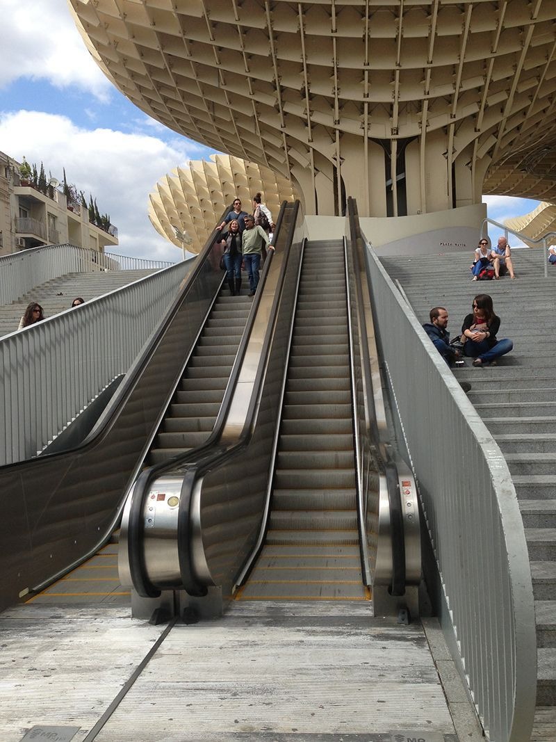 Escalera mecánica SKYLIFT STEP para centros comerciales